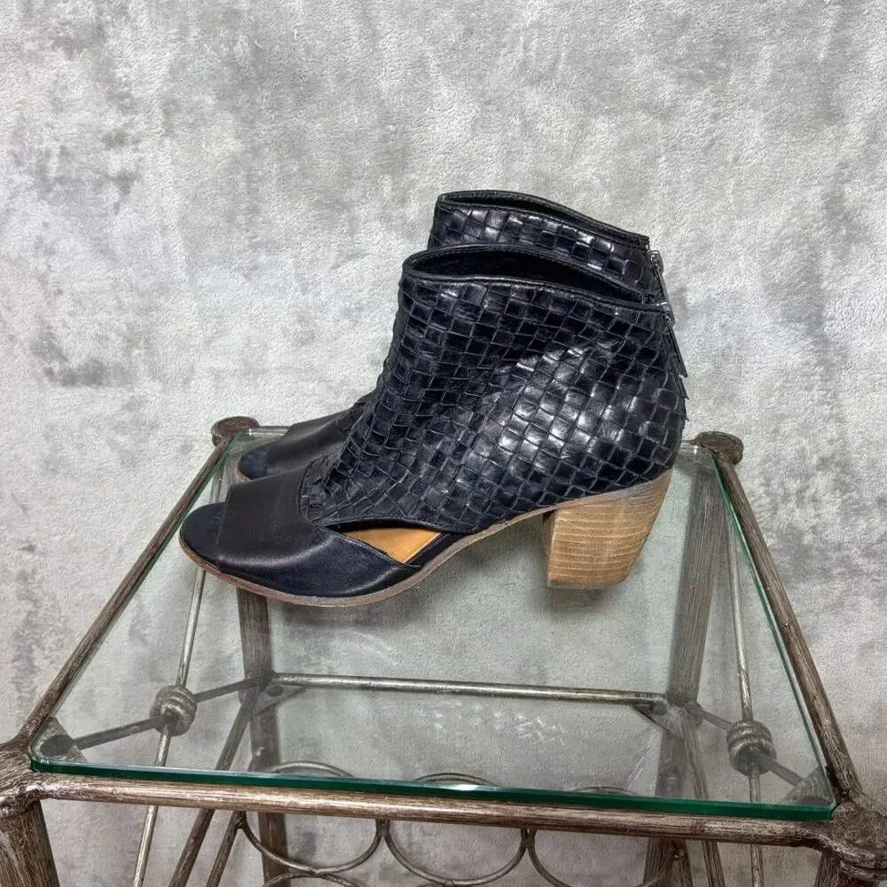 Patricia Nash Rosetta Peep Toe Bootie 9 Black Leather